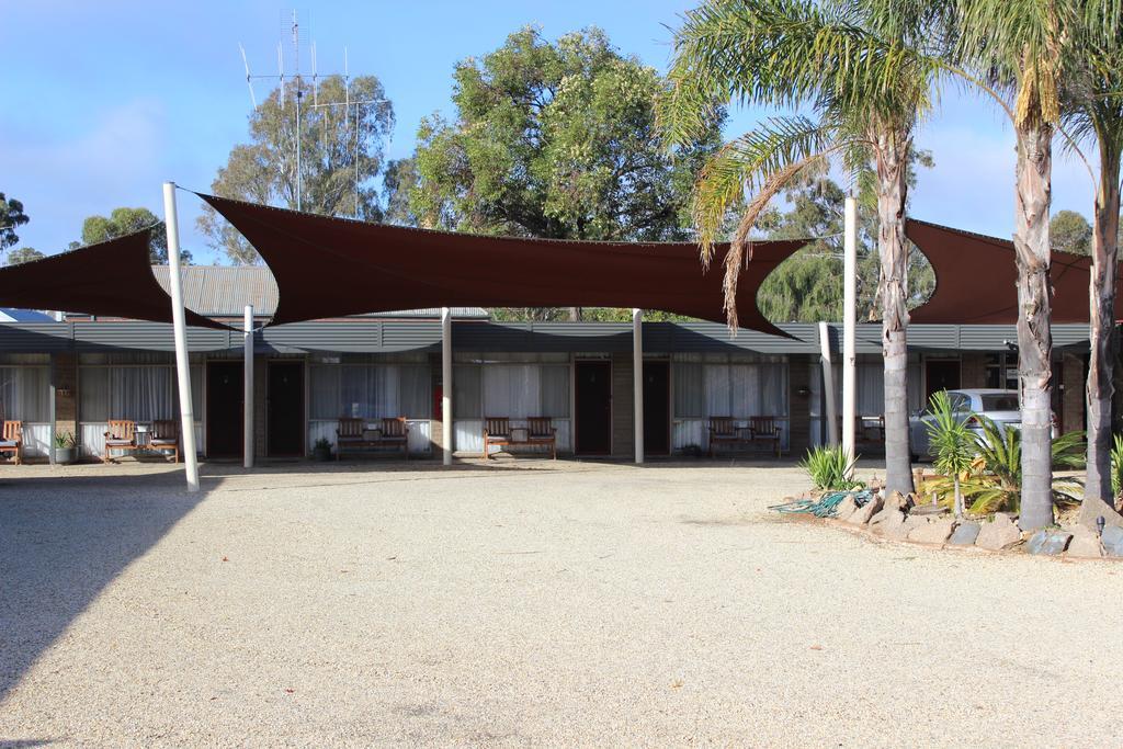 Thomas Lodge Motel Tocumwal Exterior photo